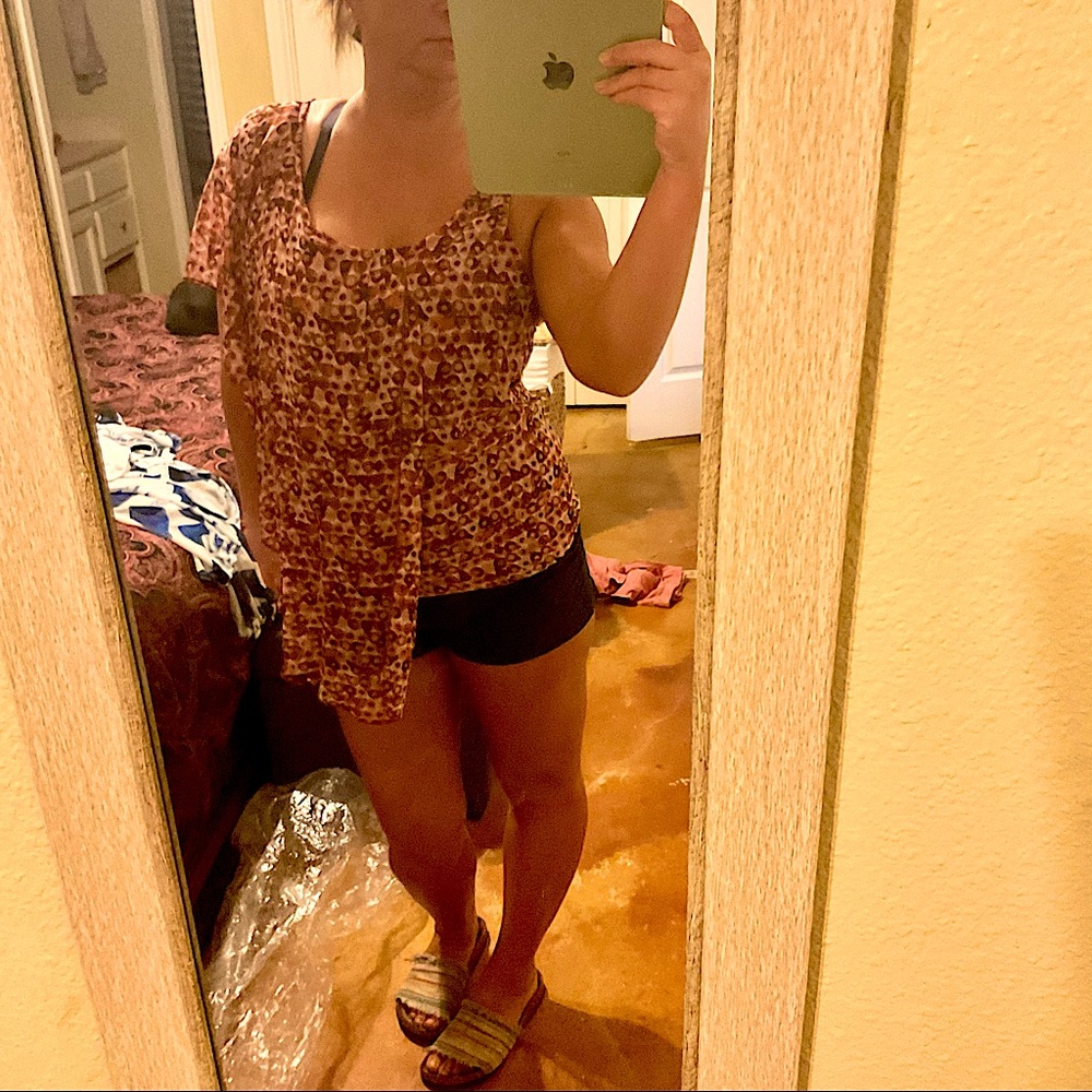 NEW LISTING‼️ VERTIGO Tank NWT $140 - Picture 5 of 8
